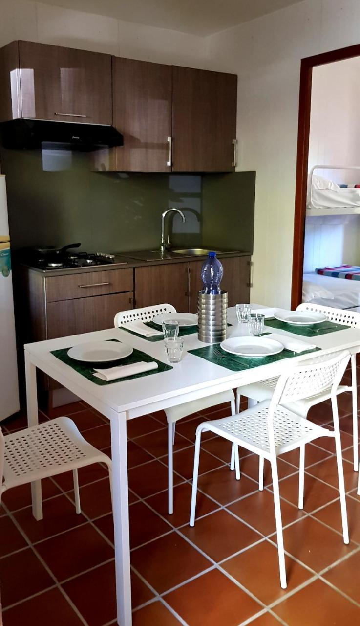 Camping Luna Hotel Марина ди Маса Екстериор снимка