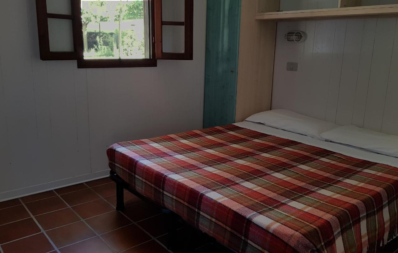 Camping Luna Hotel Марина ди Маса Екстериор снимка