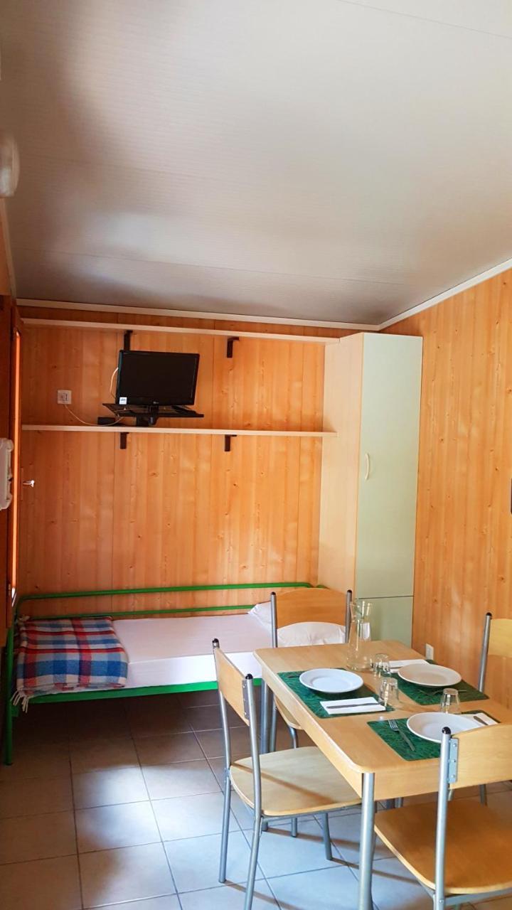 Camping Luna Hotel Марина ди Маса Екстериор снимка